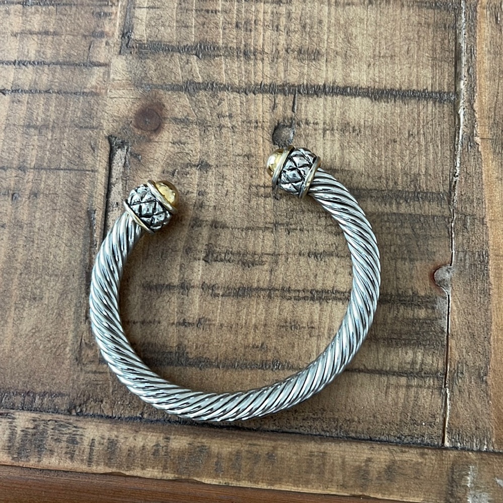 Bracelet like new